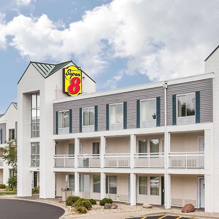 Super 8 By Wyndham Madison East Hotel Екстериор снимка